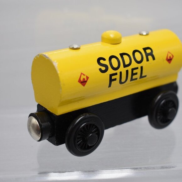 Thomas & Friends Wooden Sodor Fuel Car Magnets Vintage 2001 Wooden Train… - Picture 3 of 7